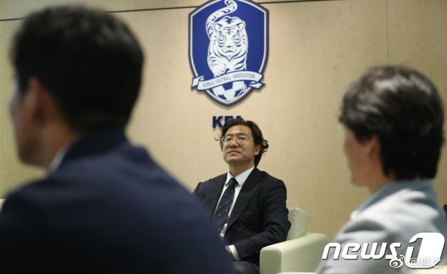 官方：曼联门将奥纳纳入选喀麦隆非洲杯名单喀麦隆国家队公布参加明年1月非洲杯的名单，其中曼联门将奥纳纳在列。